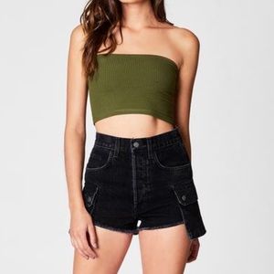 NWT CARMAR Titania High Rise Cargo Short in Black